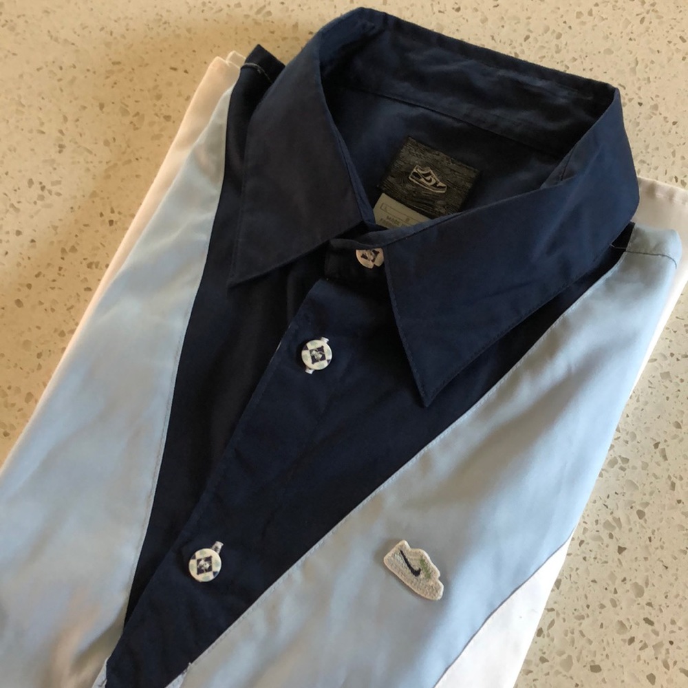 💙Short sleeve Nike button up shirt
